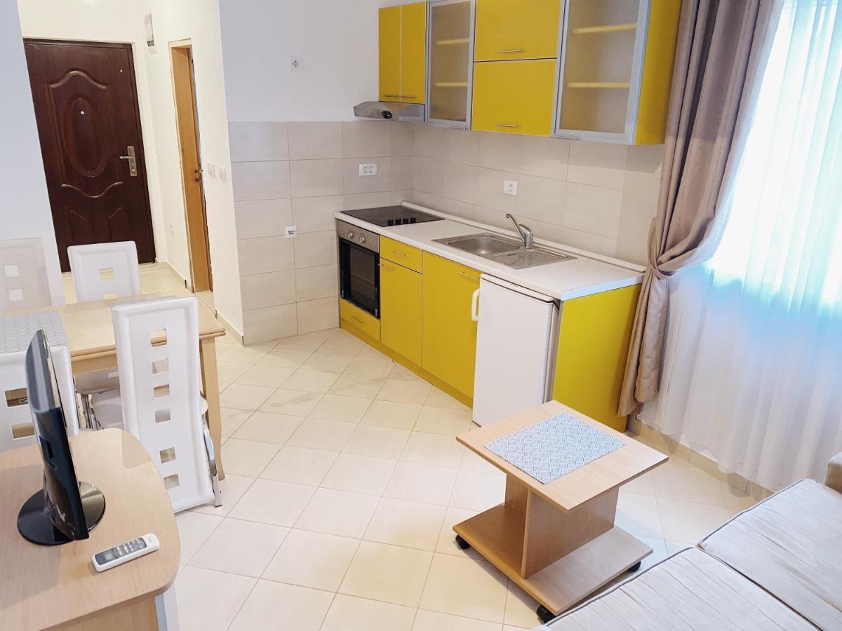 Apartments Sneki Baošići エクステリア 写真