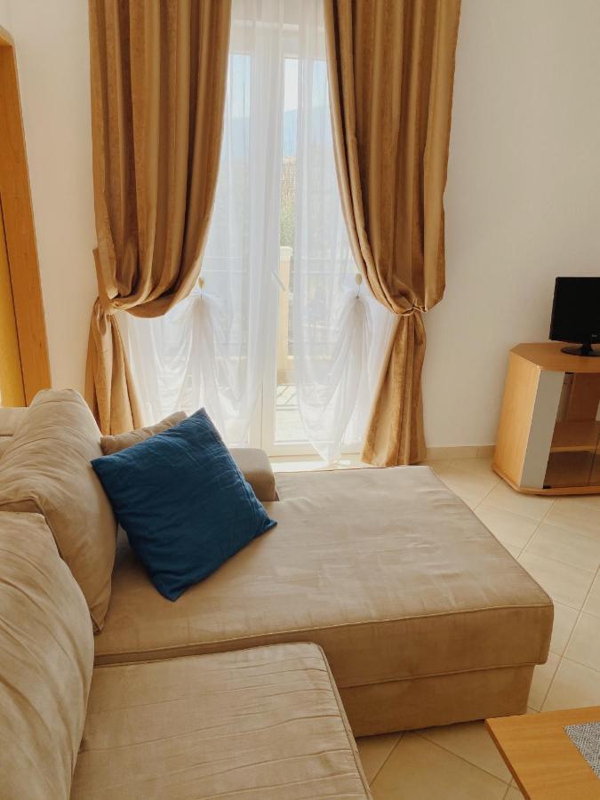 Apartments Sneki Baošići エクステリア 写真