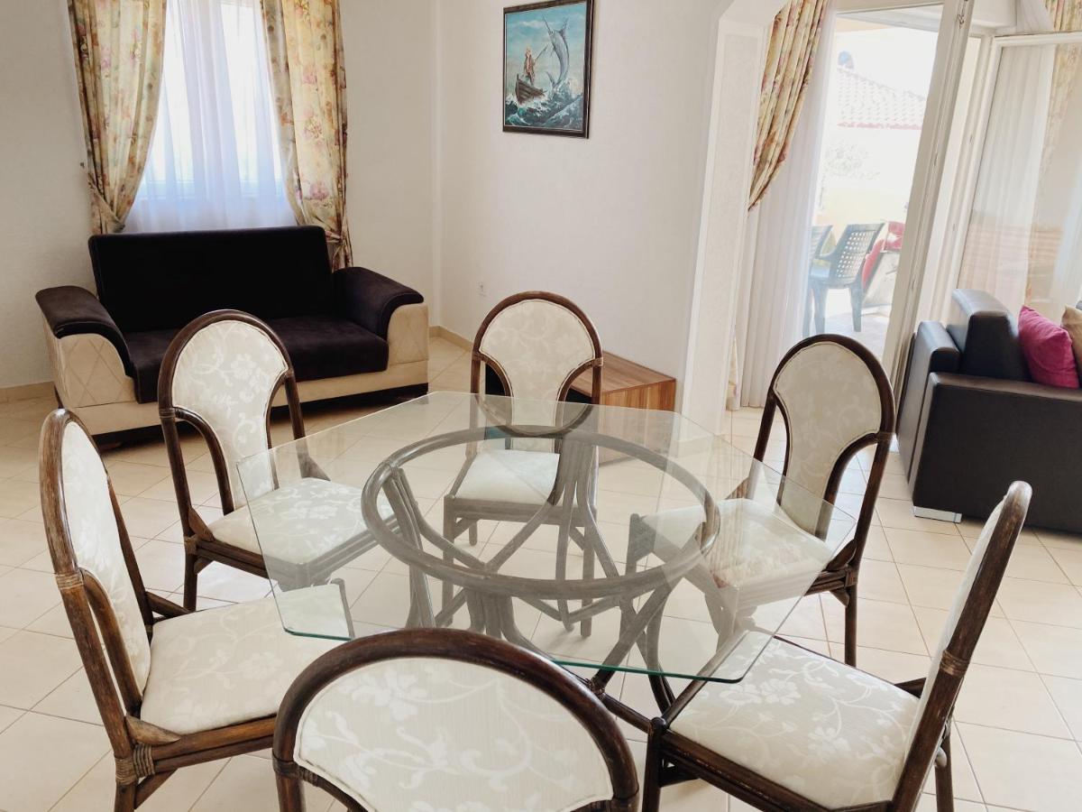 Apartments Sneki Baošići エクステリア 写真