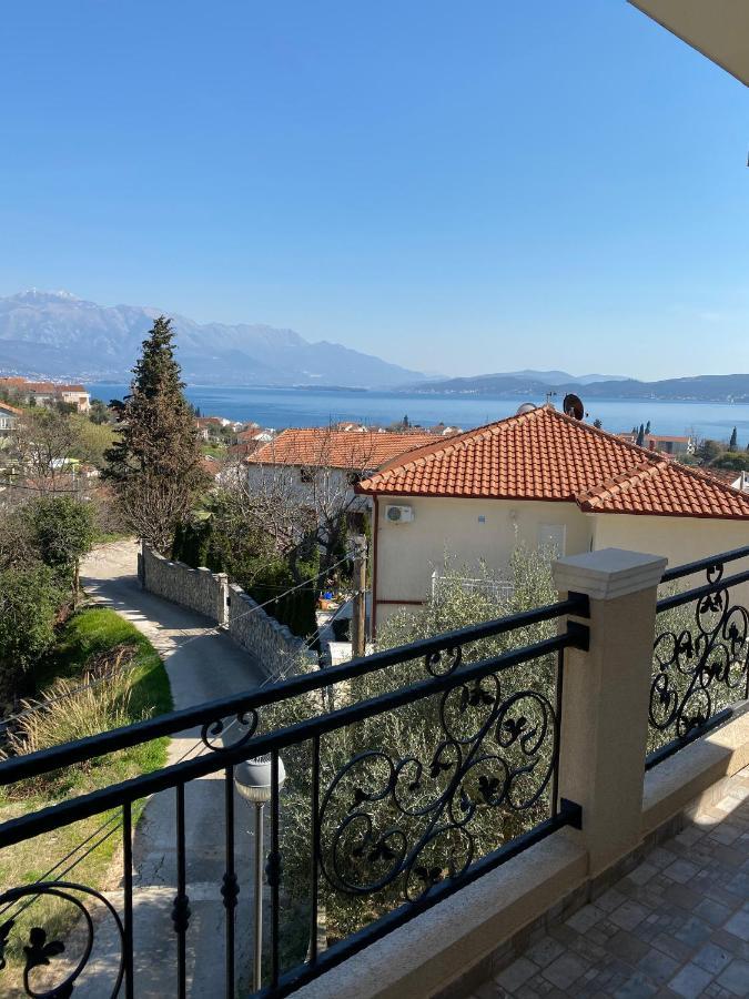 Apartments Sneki Baošići エクステリア 写真
