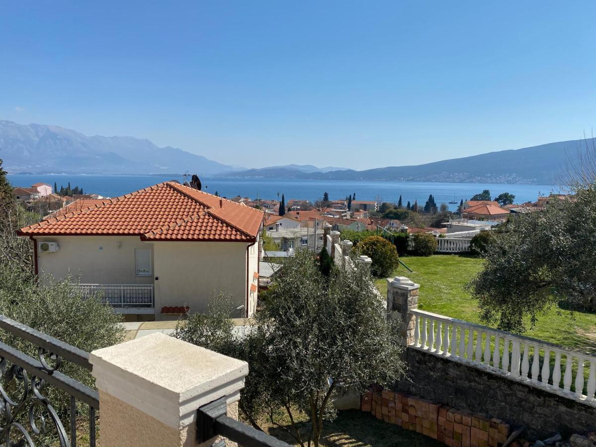 Apartments Sneki Baošići エクステリア 写真